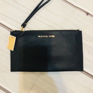 Michael Kors jet set wristlet NWT